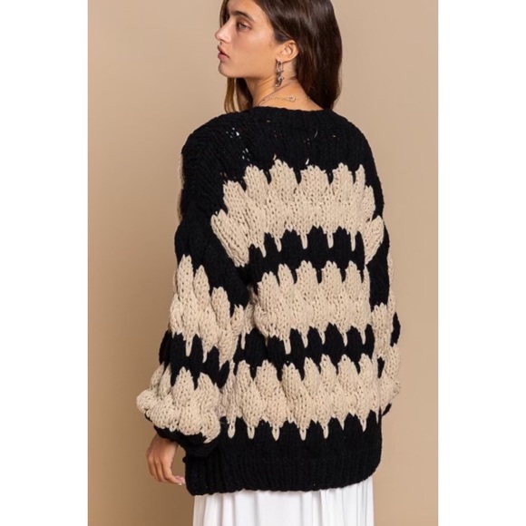 Black Beige Chunky Knit Ballon Sleeves Cardigan Sweater - Picture 2 of 13